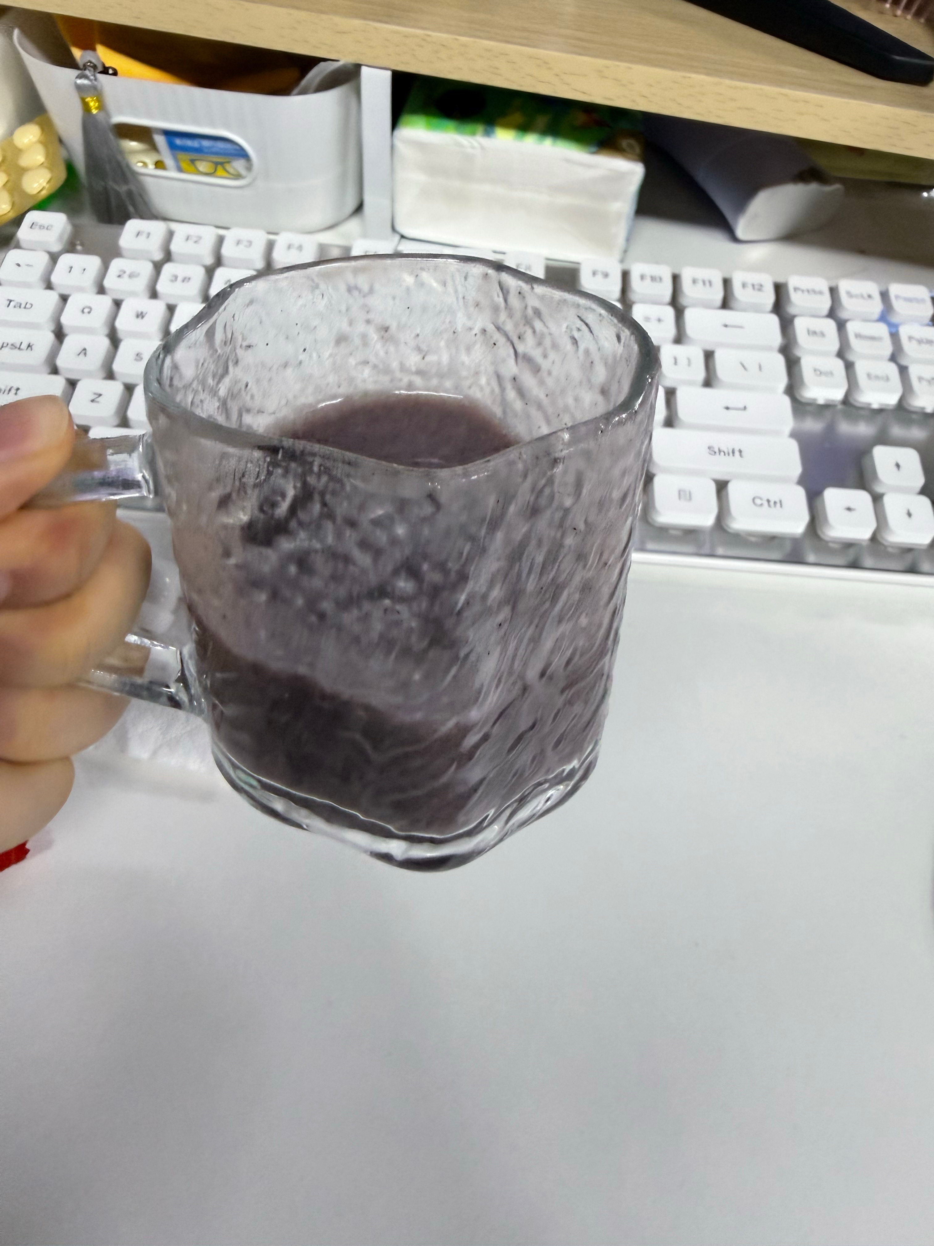 早上起来的太晚了。九点才起^_然后着急忙慌就来上班了，没买早餐，饿的心慌难受😣