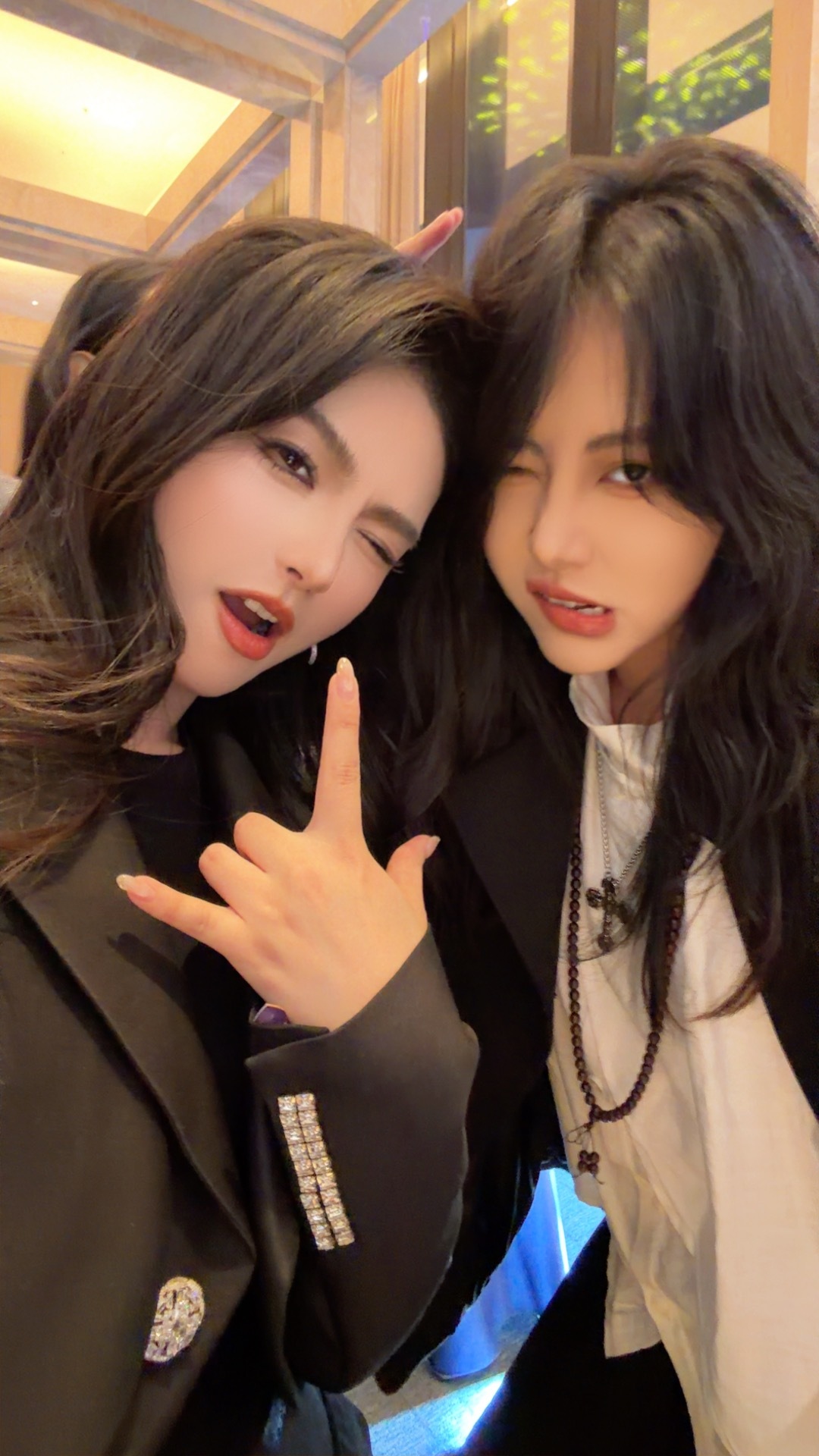 怎么和小晴一起，画风就变了……深圳