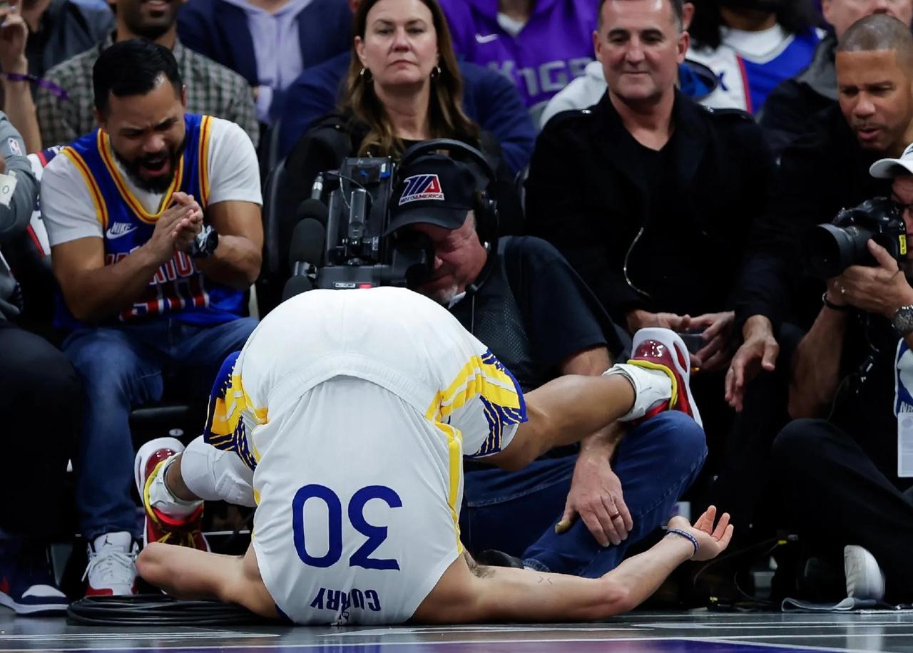 勇士被国王124：123绝杀逆转，失去季中赛晋级资格，主要源于以下几个原因：

