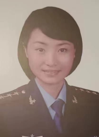 空军飞行员余旭，于2016年11月12日，在执行飞行训练任务中，壮烈牺牲。时年仅