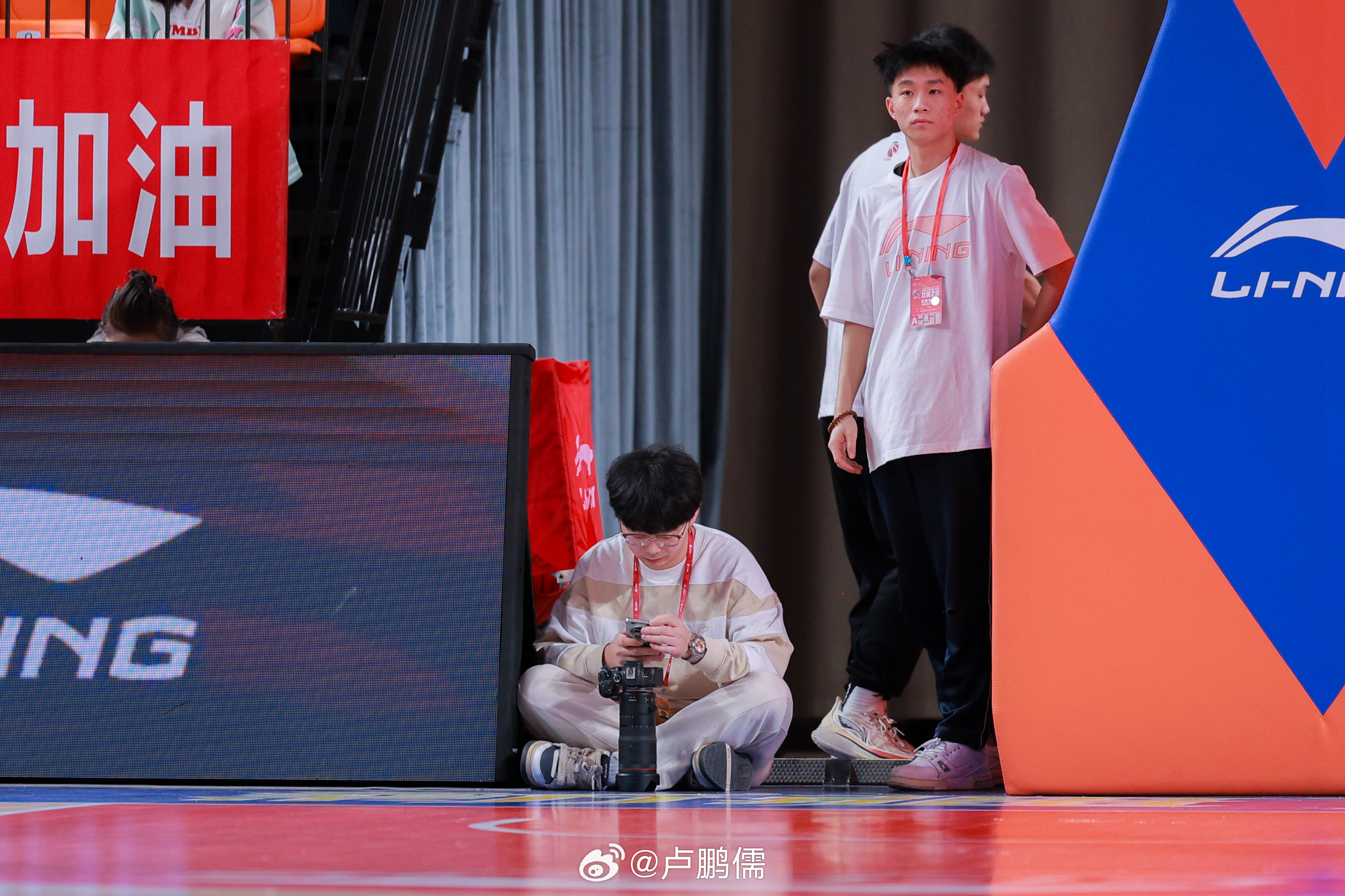 比赛日工作照cba 新疆男篮 小卢篮球世界