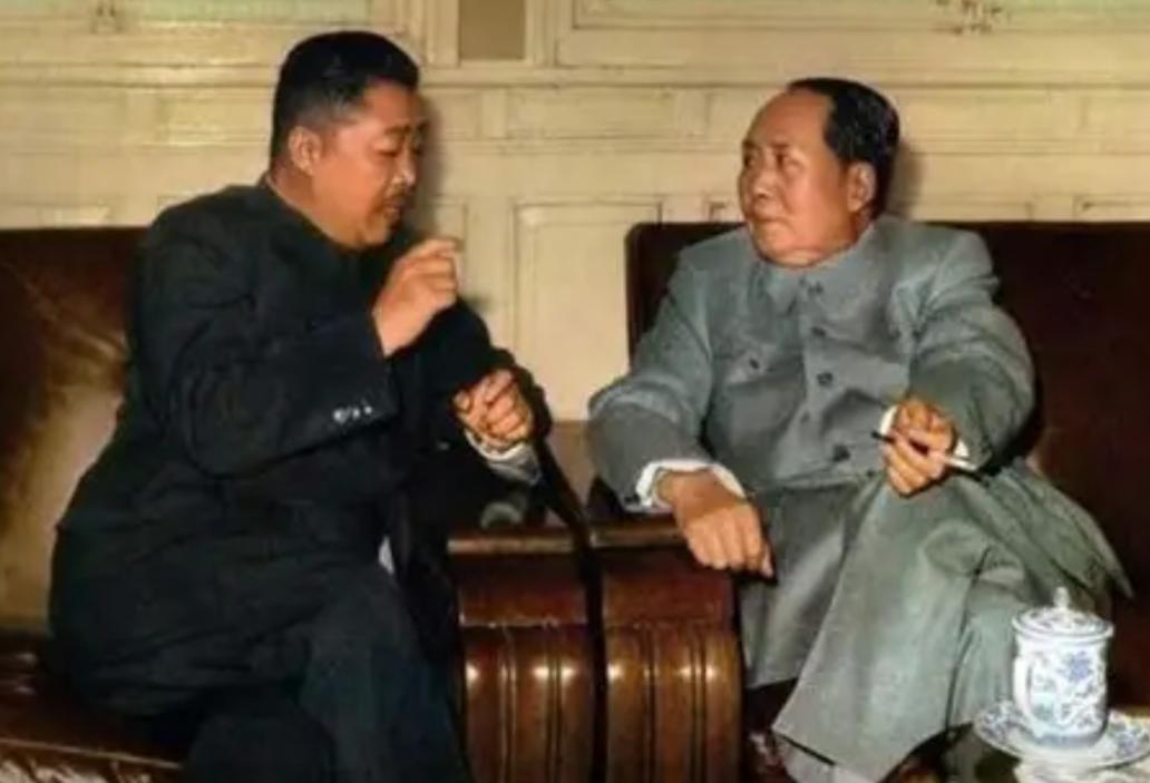 1973年，在八大军区司令员对调会议上，毛主席提到了贺龙元帅。他说贺龙的问题搞错