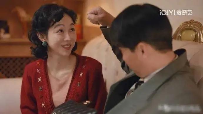 电视剧《南来北往》里贾金龙姚玉玲一见钟情最后终成眷属彼此相爱！现实中李乃文姜妍他