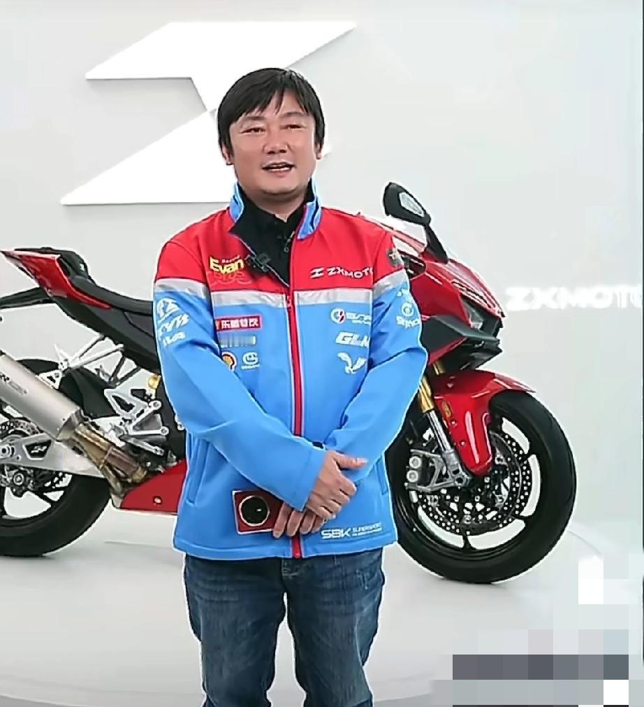 最近大家都在讨论张雪机车拍卖的事情。
我个人觉得张雪机车拍卖有点太夸张了，本来以