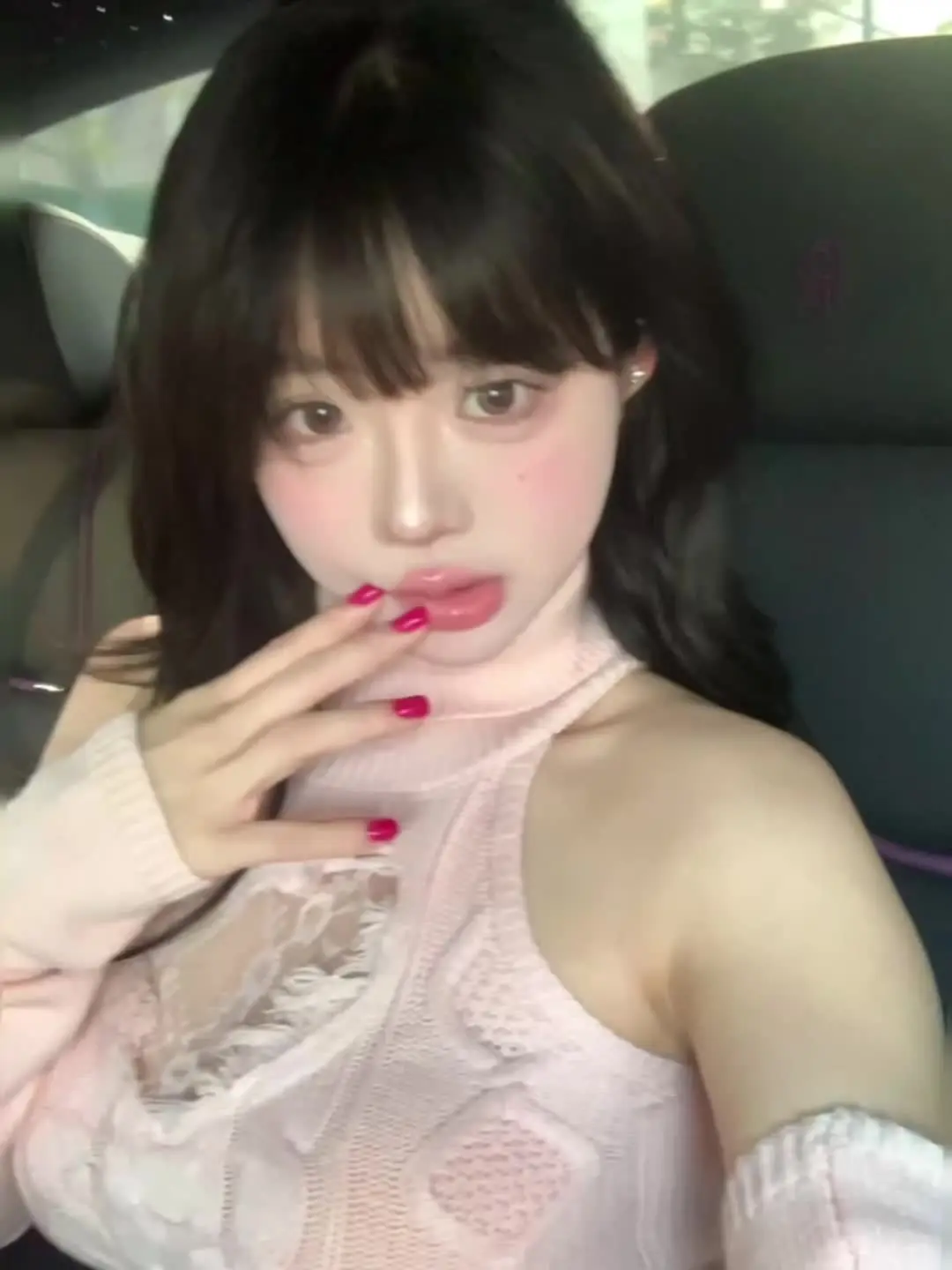 自拍了一个晚上 还是觉得内在美比较重要