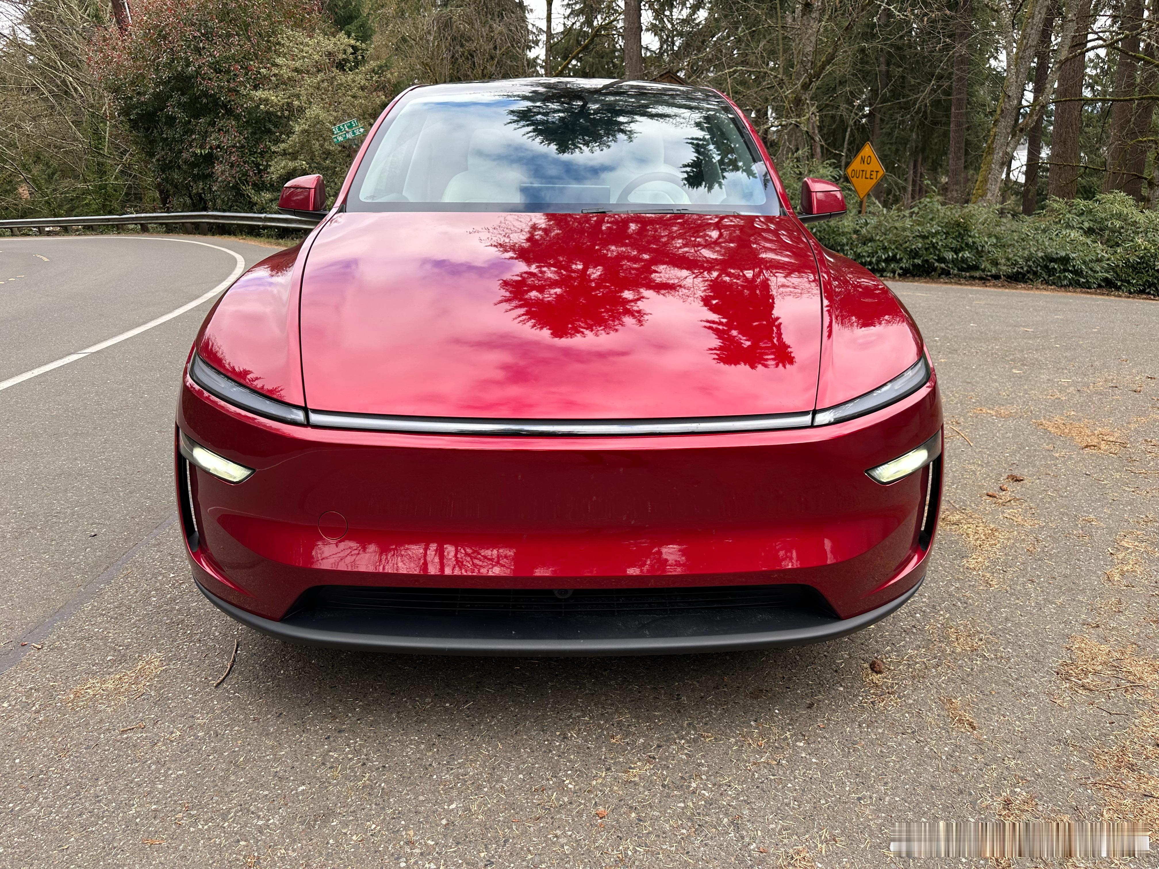 焕新Model3车主体验新Model Y长续航四驱：先说说提升明显的地方：整车质