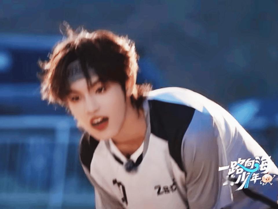 在拍mv吗🥺张泽禹一路向海的少年 ​​​