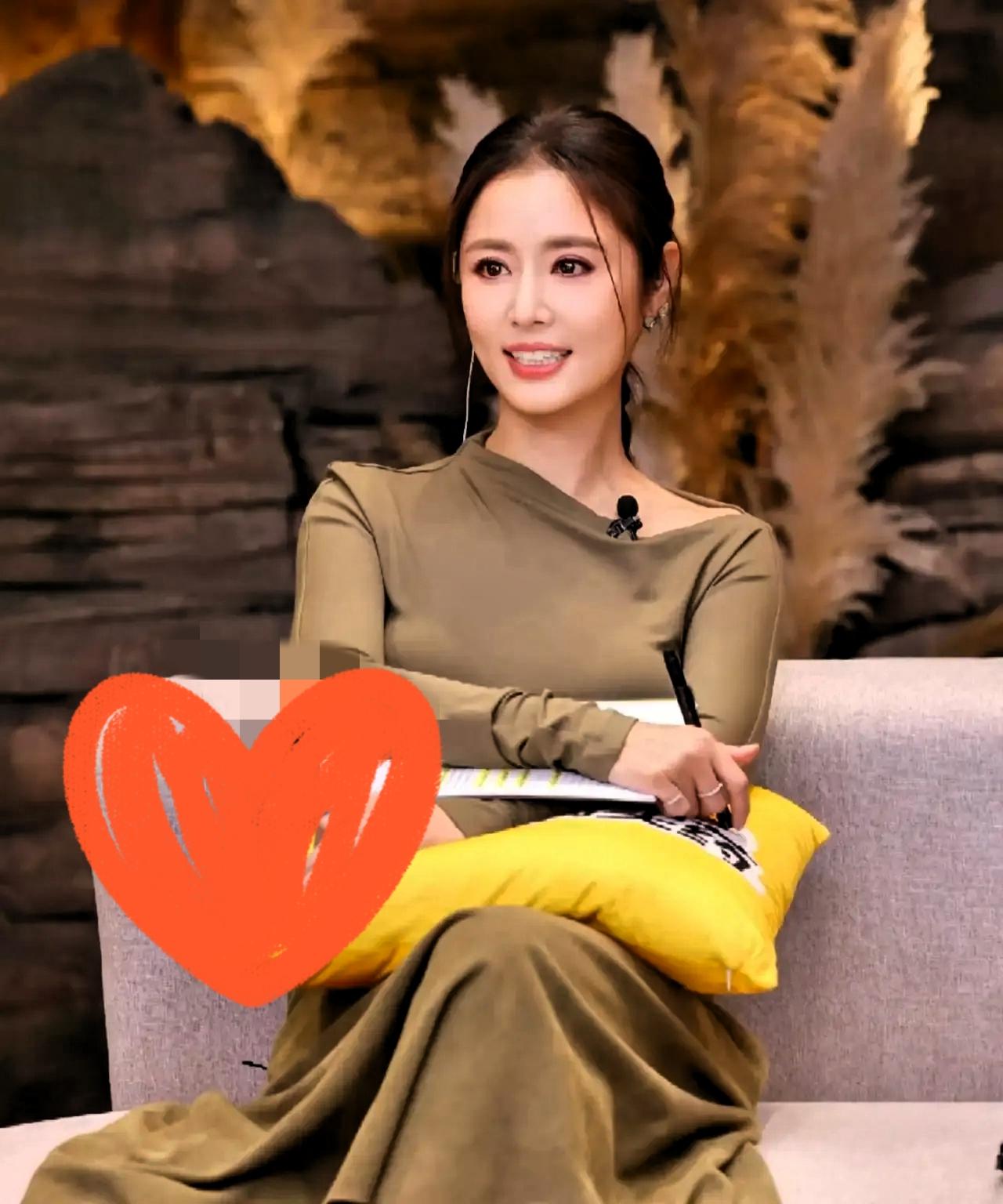 霍建华的“抠门”才是顶级浪漫！这对夫妻的相处模式太戳人
 
真得说，霍建华这波“