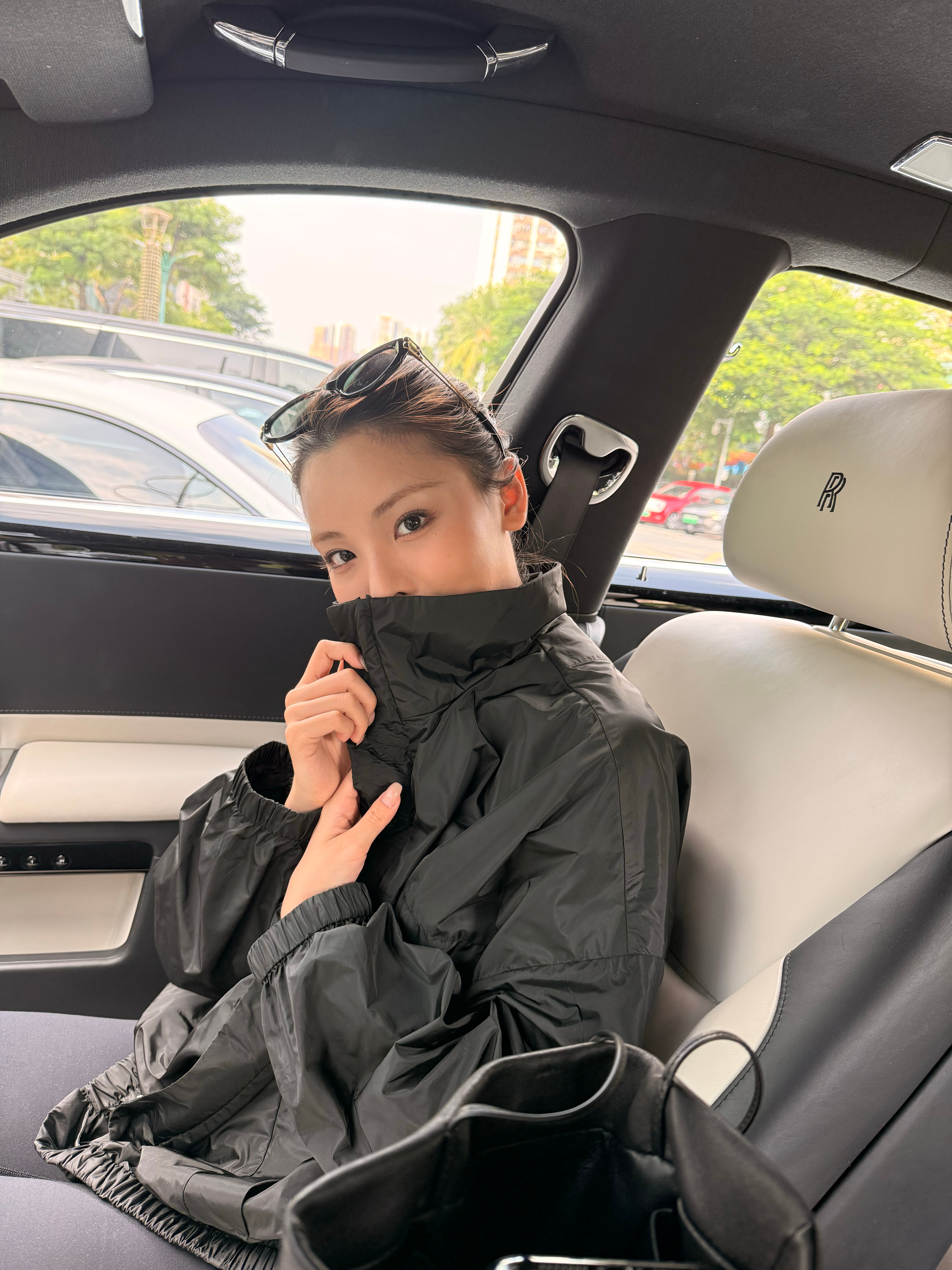 Prada的oversize运动风衣有人需要这种吗男女都可以穿哟 ​​​