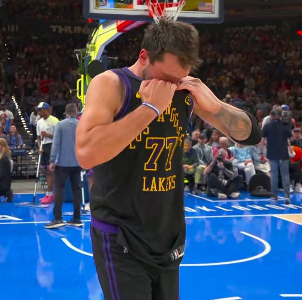 NBA洛杉矶湖人 最早消息爆出东契奇返回欧洲治疗时候，我就猜到应该是去西班牙，利