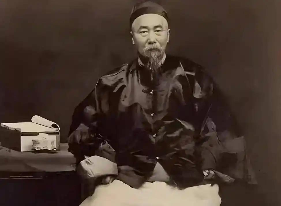 当年在苏州杀降事件中，太平天国的八王来向李鸿章投降，并提出了三个条件，李鸿章全部