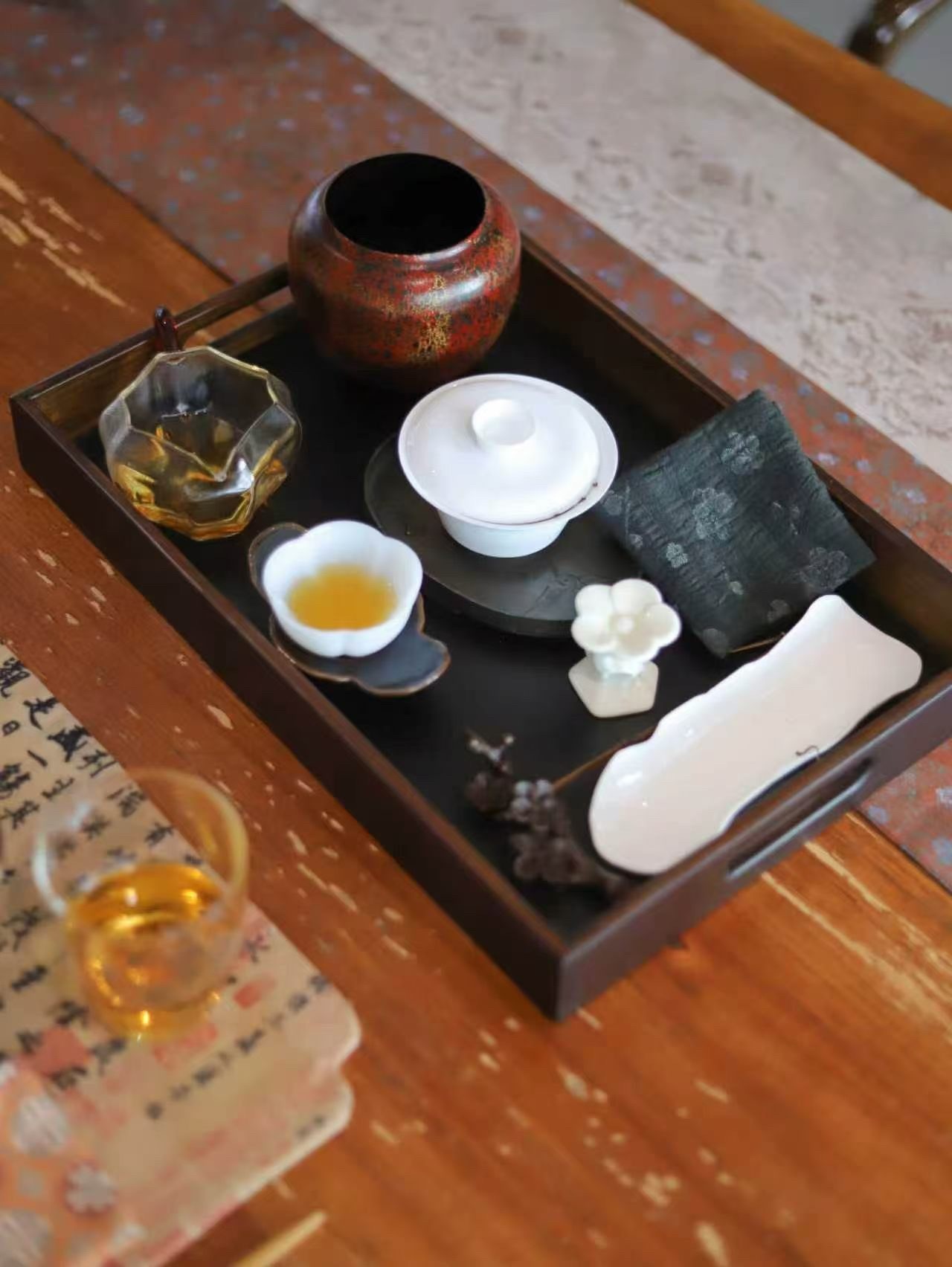 茶道  一杯清茶在手，等风来，也等你来。 