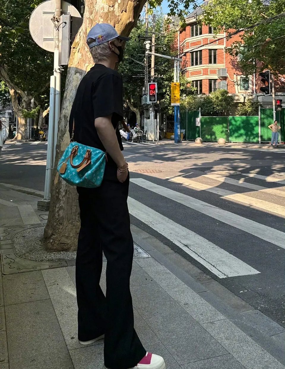 白敬亭身材怎么变成这样了 ​​​