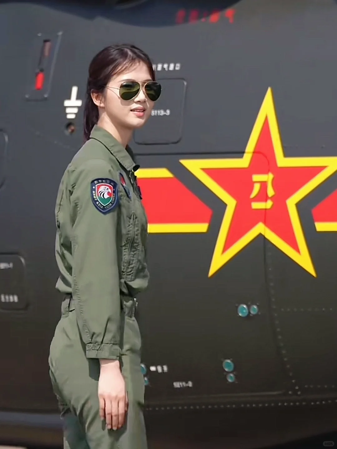 珠海航展焦点 徐枫灿女直20飞行员