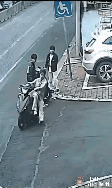 失控的电动车成了肇事者，大意的车主成了逃逸者。一个无心一个有意，买单的都是最终逃