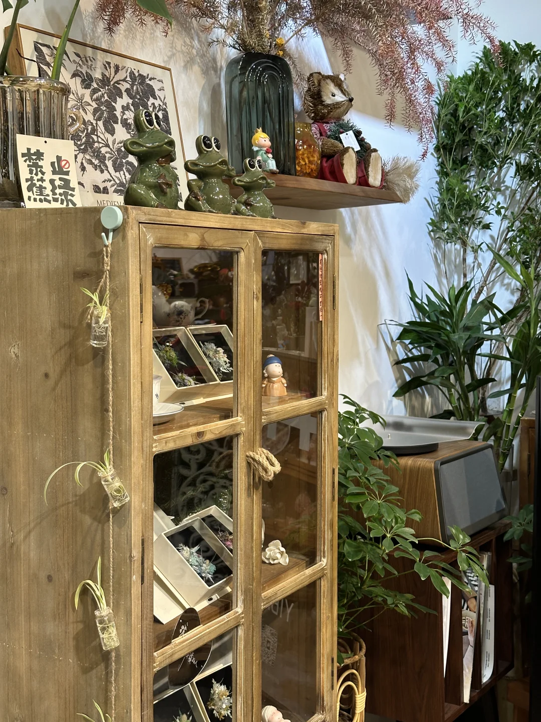 店里陆续上饮品小蛋糕～