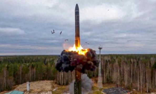 俄护航油轮被美军扣押后，不到24小时，美国军官被俄军“斩首”？

1月7日，美军