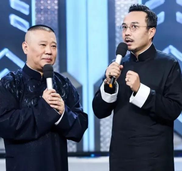 郭德纲告诉汪涵，不能跟朋友说你买了豪宅和豪车，更不能暴露赚了多少钱。

汪涵错愕