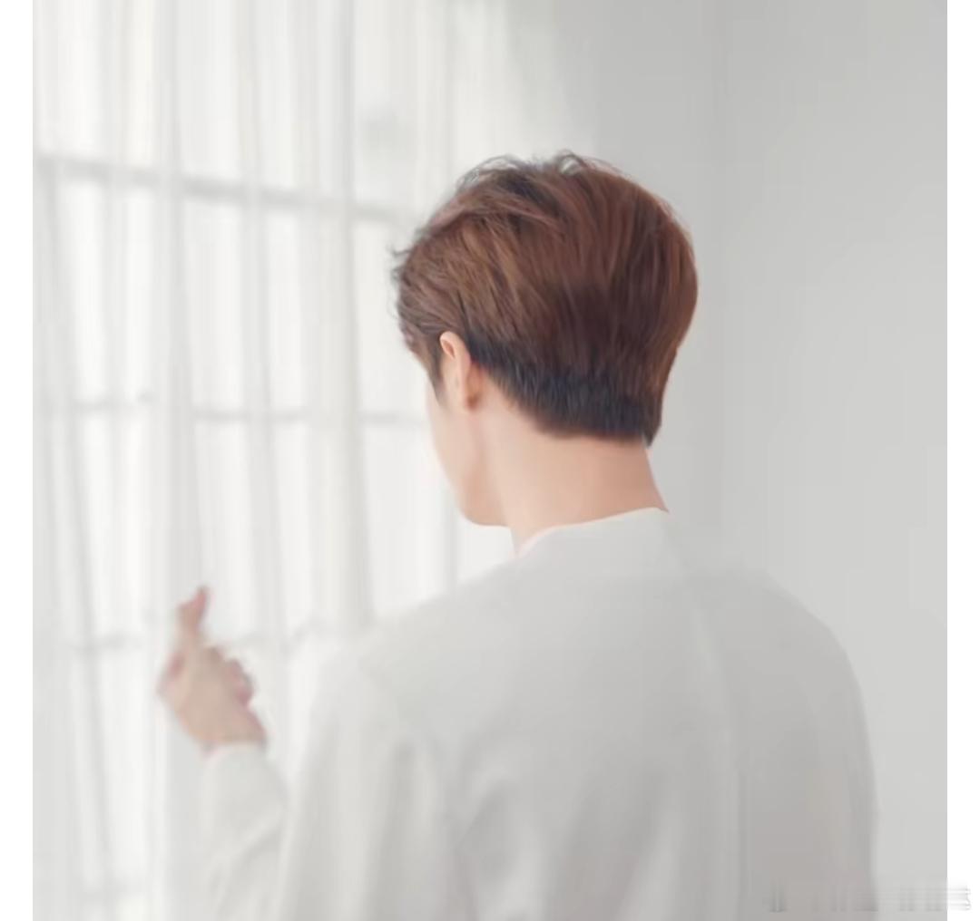 檀健次为蓝月亮净享沐浴全球代言檀健次蓝月亮净享全球代言人  檀健次倾情代言蓝月亮