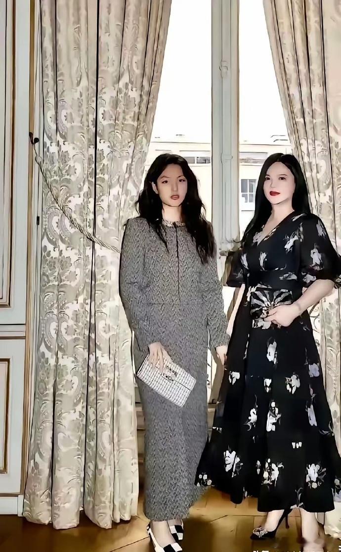 李湘精心培养王诗龄，16岁的她在国内同龄人中独树一帜，不仅外貌出众，气质与才华也