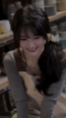 在富人眼里，只要你不损害他的利益，他就不会欺负你。在穷人眼里，只要你看起来好欺负