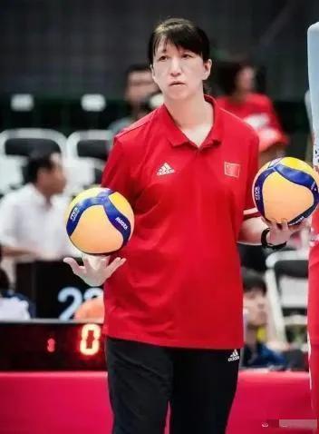 我们寄希望的中国女排如果也总是输，就无意思了！换了一个又一个教练，如果也总是输，