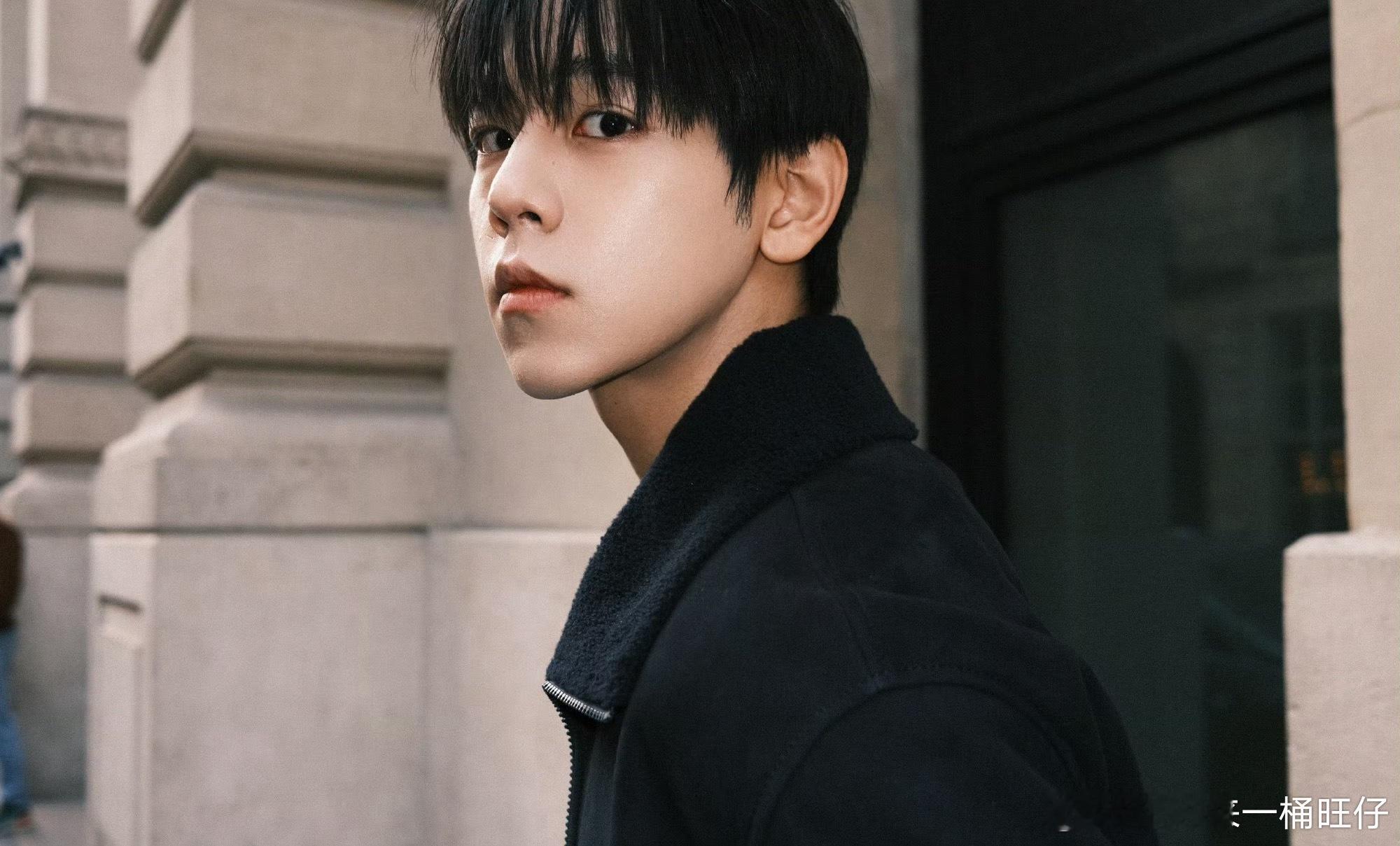 夏浩然三番客观说番位～大男主剧本，群像均衡无绝对女主，参照《庆余年》模式。男主一