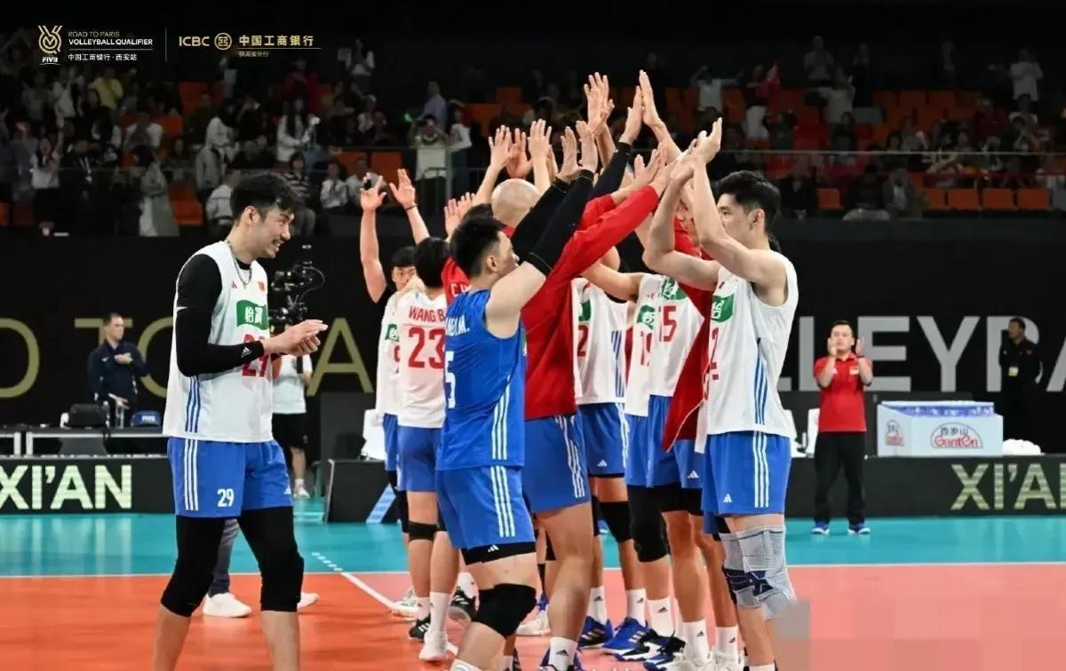 中国男排差1点掀翻世界排名第一的波兰队。2-3输了，实在可惜！五局比分为20-2