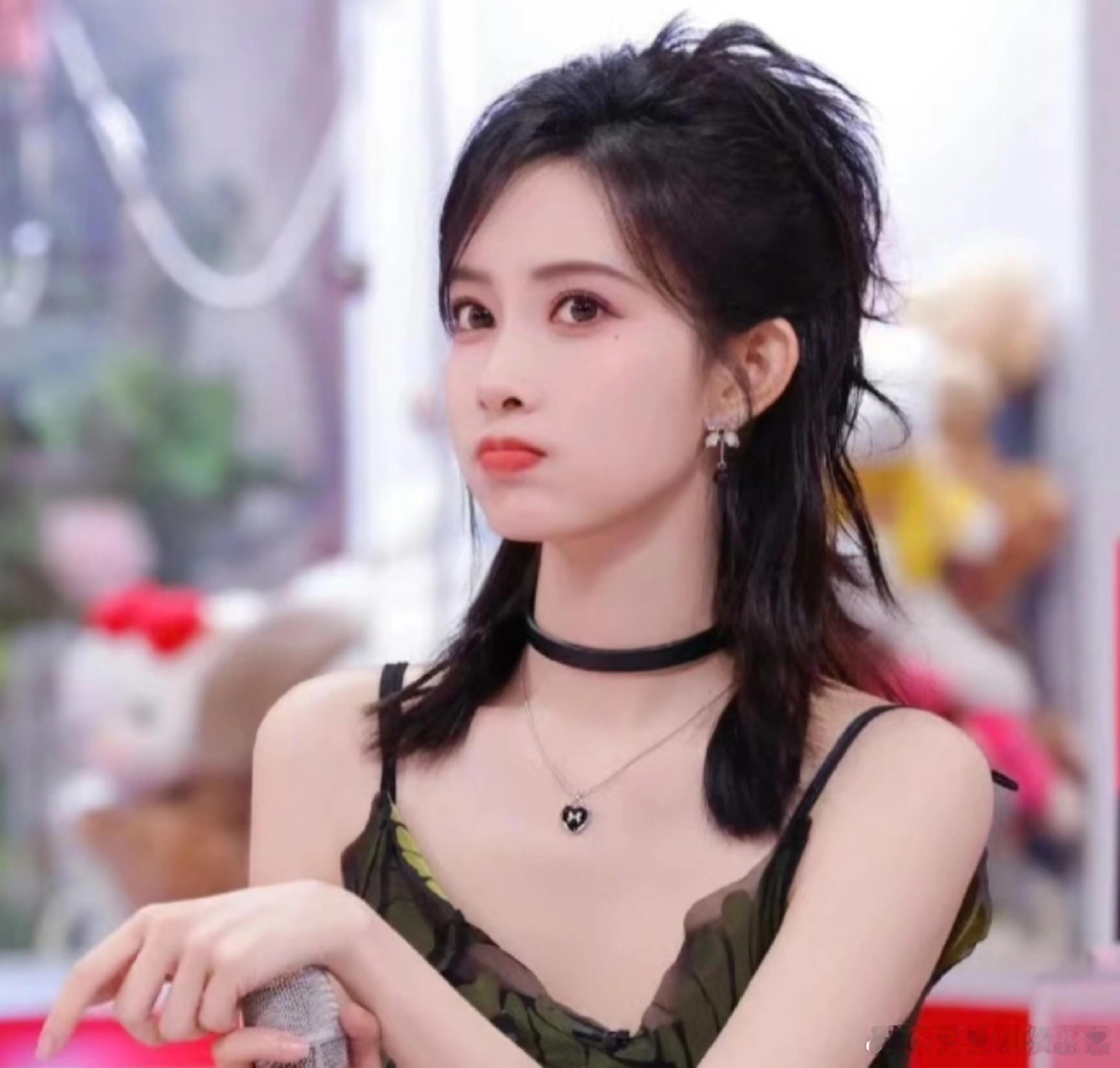 昀牵孟绕[超话]  昀牵孟绕神图昀牵孟绕｜ ​​​