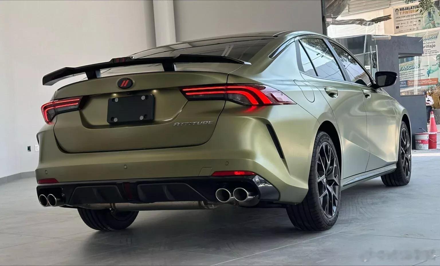 这是道奇最小的轿车，没错，这是道奇，不是广汽传祺影豹。挺好的，中国出海的另一种方