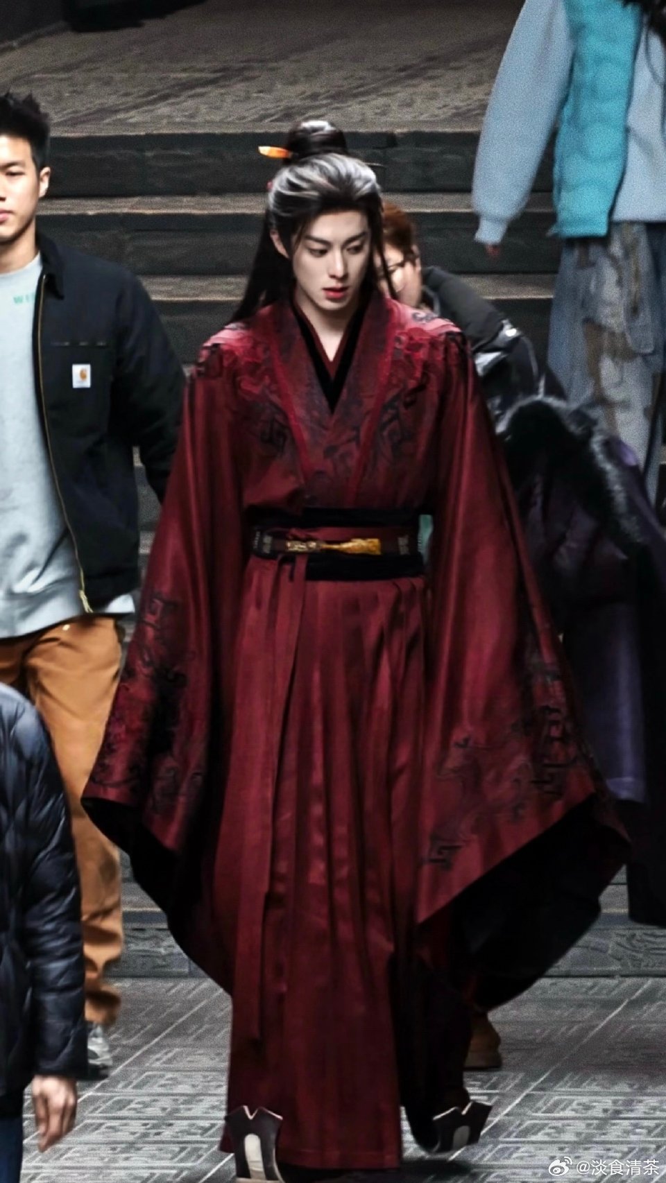 王鹤棣谢景行新皮肤+1从服装看，预算够够的~ 