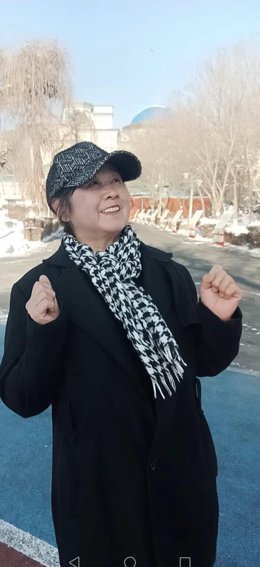 生活最好的状态就是，人静 物简 心安祝自己往后的日子健康心安