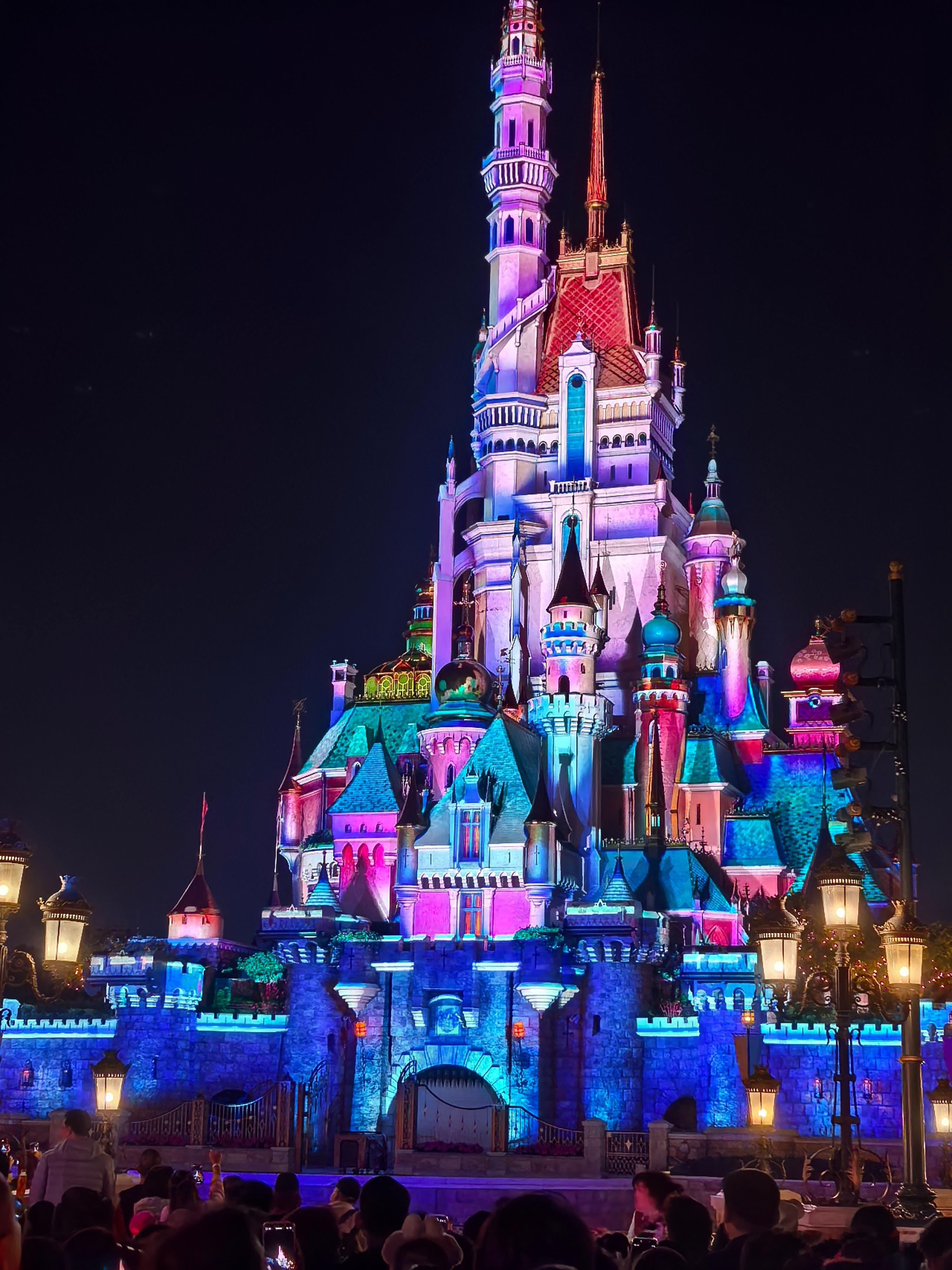 迪士尼乐园烟花秀！！🎆现场实拍迪士尼烟花秀同城热门 香港·香港迪士尼樂園