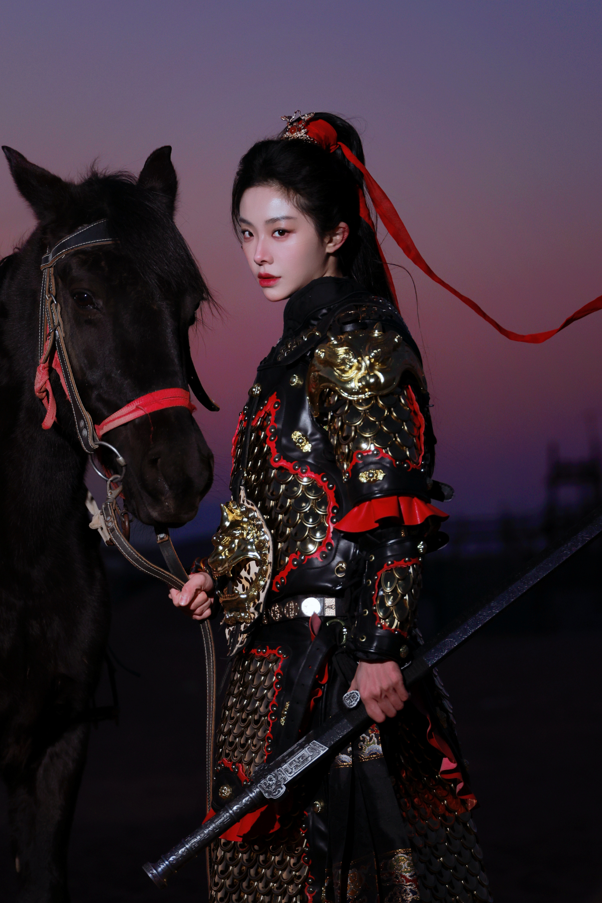 喻言 巾帼女将 