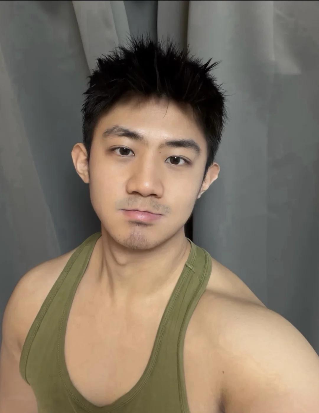 根本睡不醒=。=
健身 随拍
