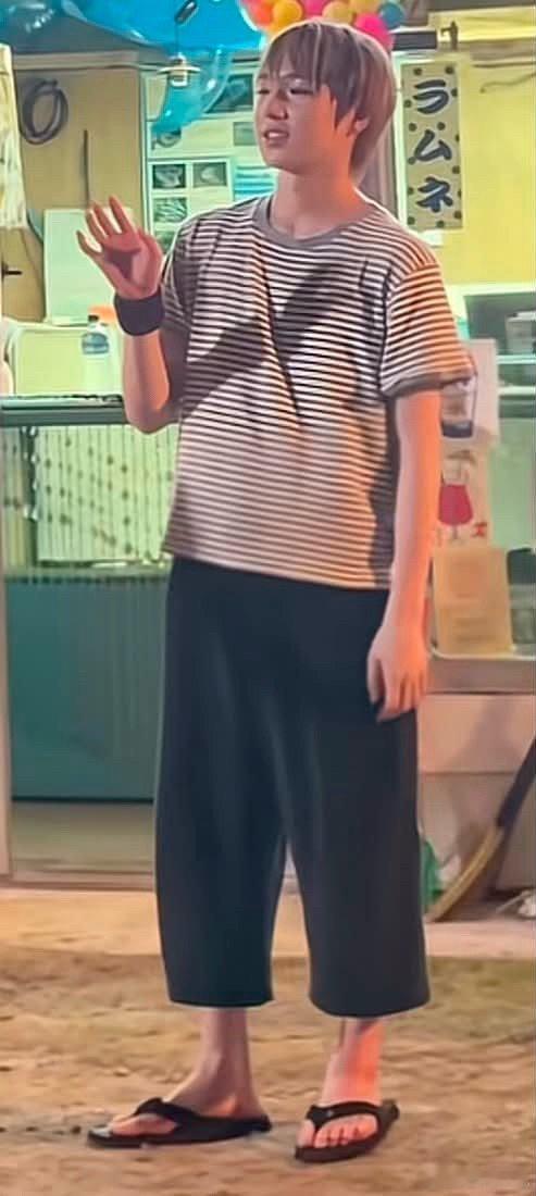 Sakuya 感觉有啤酒肚 不是大哥你谁啊 