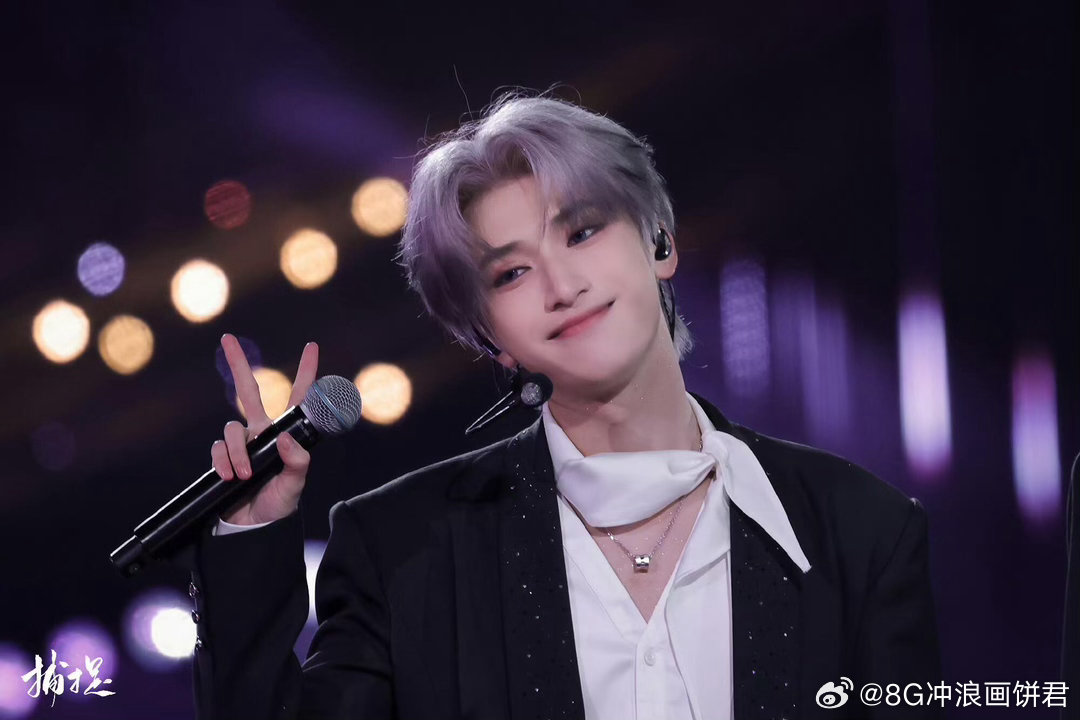 严浩翔新歌战报全是第一 两分多钟冲上十万评论，十一分钟破百万。数据不会说谎，严浩