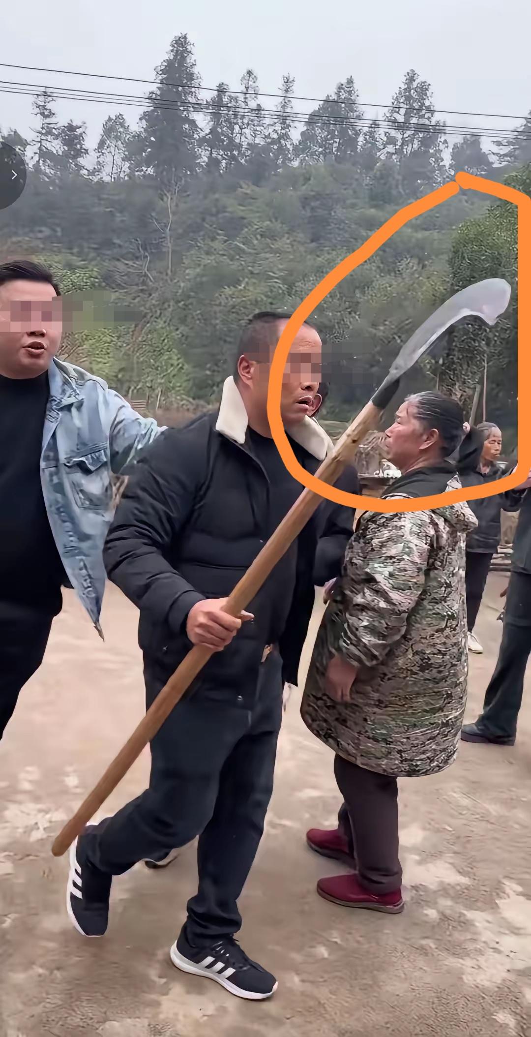 900万粉丝网红到株洲办杀猪宴！声称免费给村里的老人吃，按照网红方面的说法，猪刚