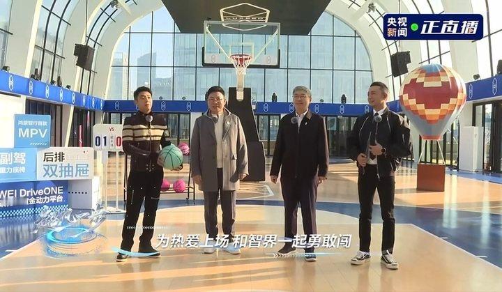 撒贝宁尼格买提互怼撒贝宁说一车不容两尼这俩人还是一如既往的相爱相杀呀 