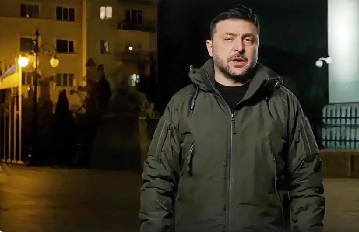 今天我们又听到来自莫斯科的另一个信号，他们正在准备将明年定为战争年﹣-泽连斯基。