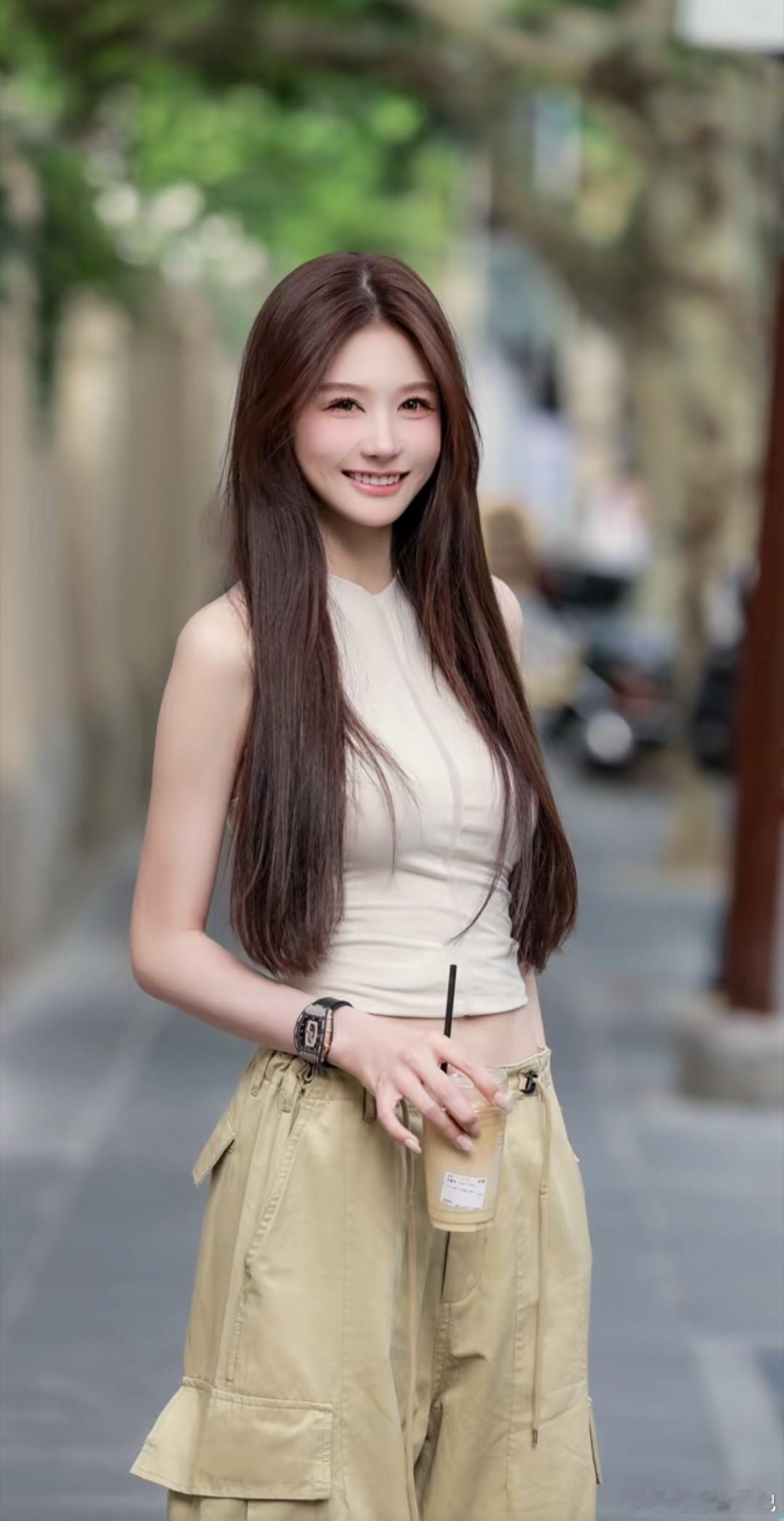 街拍气质穿搭小姐姐