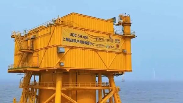 这一项目的核心价值在于将算力需求与海洋资源进行了深度置换，通过“海风直连”与“海