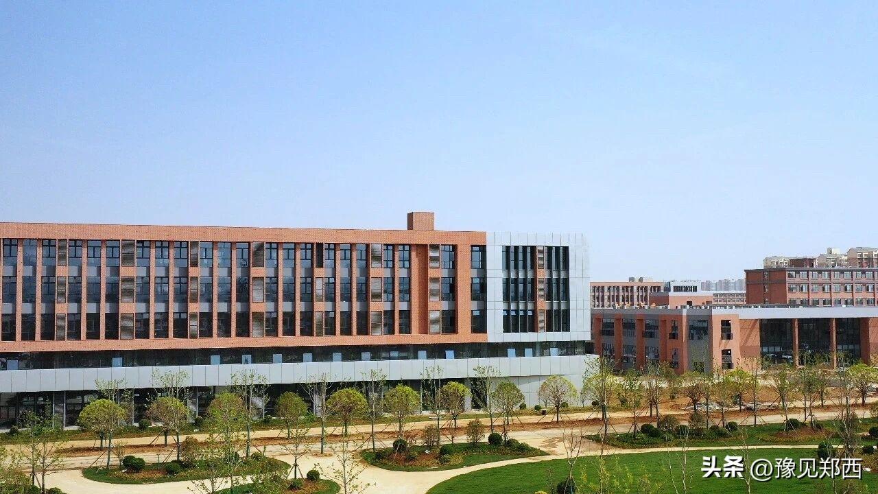 坐标郑西！郑州经贸学院上街校区，全力冲刺9月投用！
上街消息，郑州经贸学院上街校