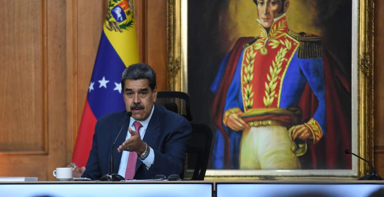 吵嚷了这么久，董王终于下手了！
委内瑞拉成了董王第一个主动无端打击的国家，虽然还