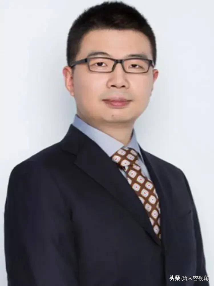 华中科技大学的袁烨教授入围2026年度新时代青年先锋
袁烨

1. 基本任职：男