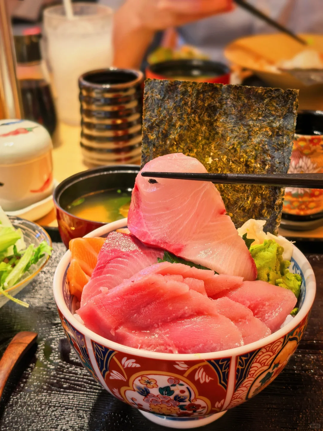 还得是朋友，分享给我那么好吃的海鲜丼。就在南丰城，新开的就人满为患🔥...
