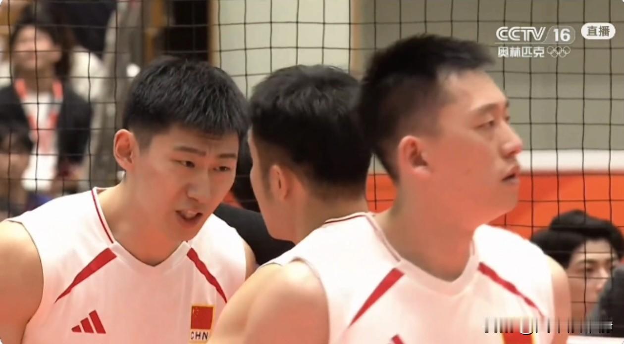 铜牌赛，中国男排0-3巴基斯坦，无缘奖牌!
亚运会男排三、四名决赛，中国男排0-