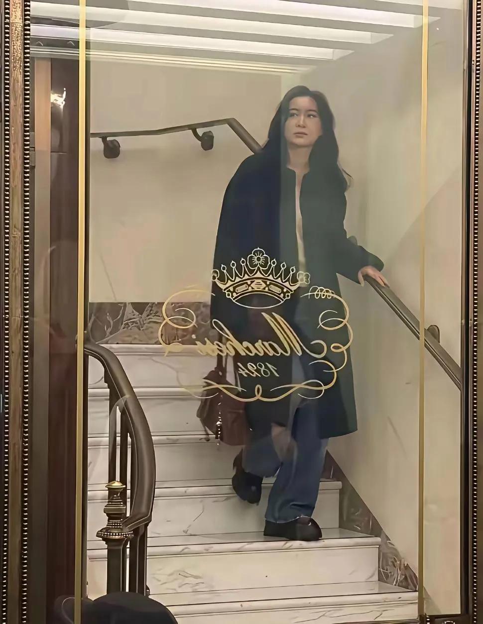 贾玲彻底蜕变，不再搞笑扮丑，两部电影逆袭封神。从前真诚，如今强大，你更喜欢哪个她