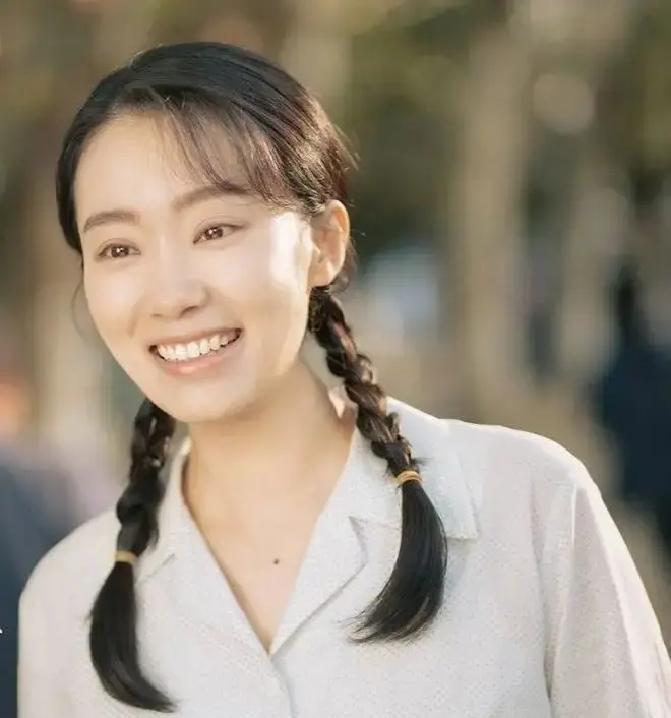 张小斐快“凉了”？不，她掉进了50亿票房女星的陷阱。
 
喜剧演员捧回影后奖杯，