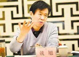 军事专家戴旭最近说了句大实话，极其扎心。咱们航母下水，五代机满天飞，导弹快到没影